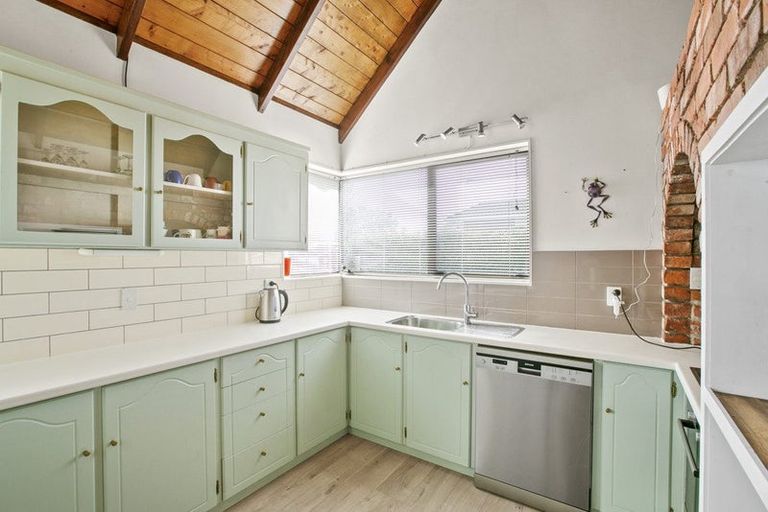 Photo of property in 288e Mangorei Road, Merrilands, New Plymouth, 4312