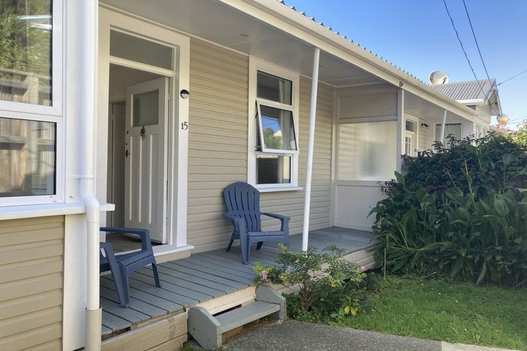 Photo of property in 17 Queens Drive, Kilbirnie, Wellington, 6022