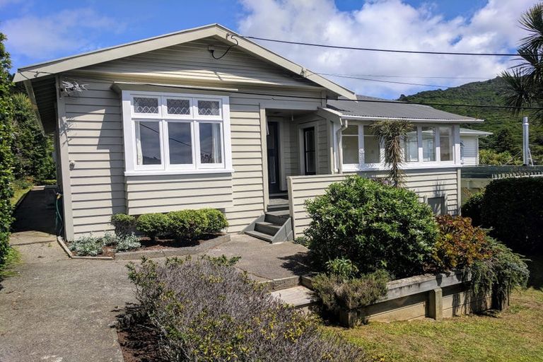 Photo of property in 47 Nottingham Street, Karori, Wellington, 6012