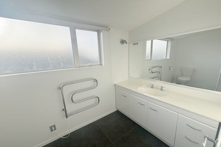 Photo of property in 20 Kotuku Crescent, Woolston, Christchurch, 8023