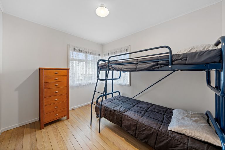 Photo of property in 3 Poto Street, Te Atatu South, Auckland, 0610