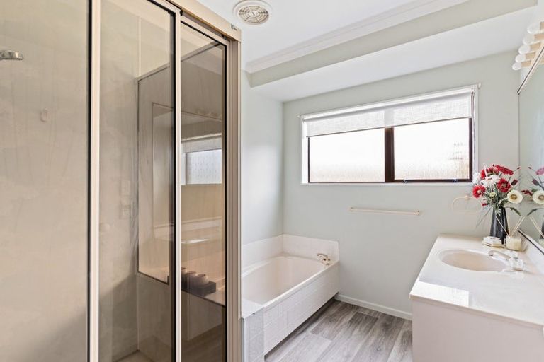 Photo of property in 151 Heta Road, Highlands Park, New Plymouth, 4312