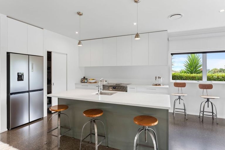 Photo of property in 14 Pairuku Lane, Peka Peka, Waikanae, 5391