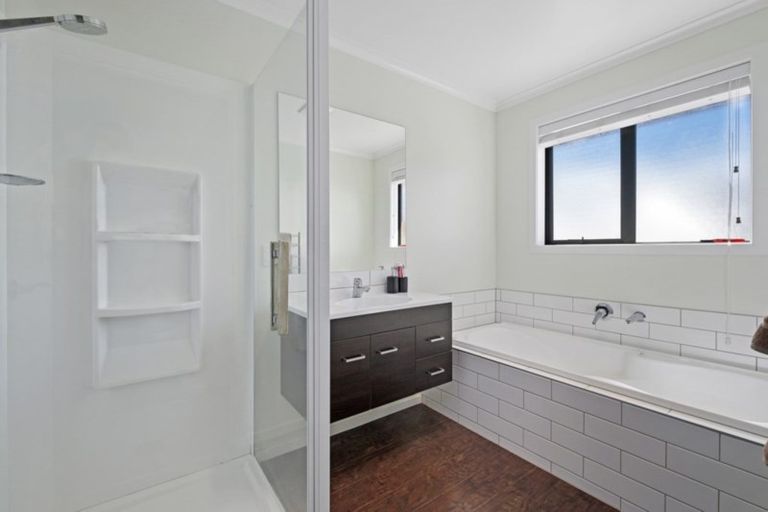 Photo of property in 6 Avalanche Place, Wanaka, 9305