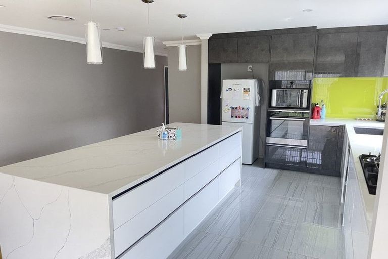 Photo of property in 4 Opouatu Avenue, Glenbrook, Waiuku, 2681