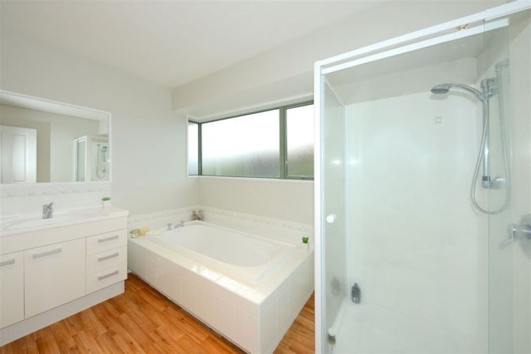 Photo of property in 10a Kumai Place, Sockburn, Christchurch, 8042