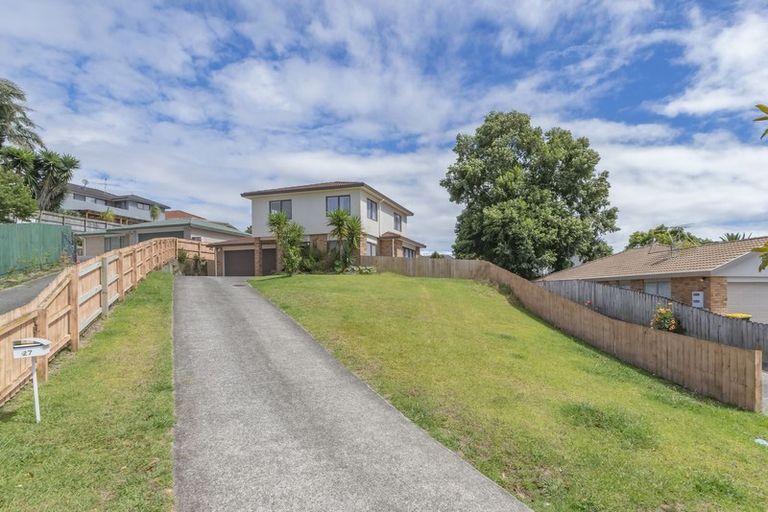 Photo of property in 27 Mt Lebanon Crescent, The Gardens, Auckland, 2105