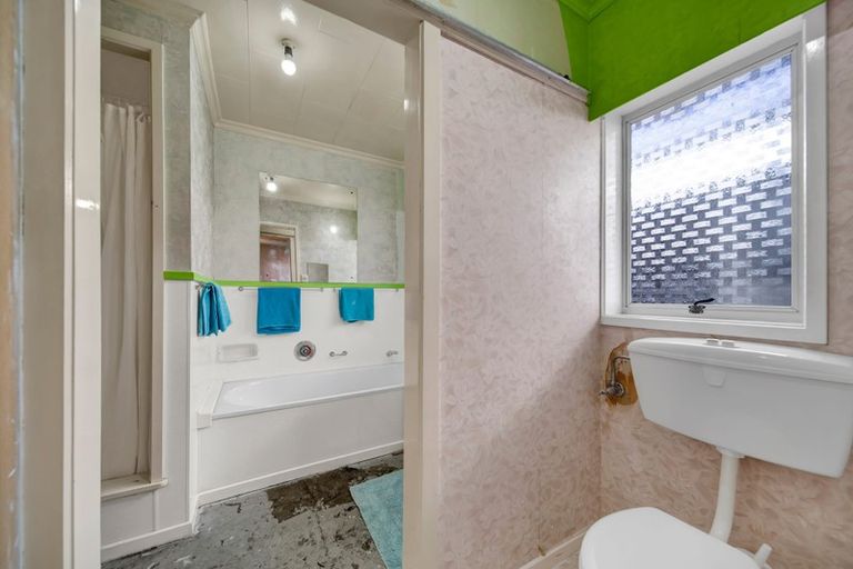 Photo of property in 10 Denby Road, Hawera, 4672