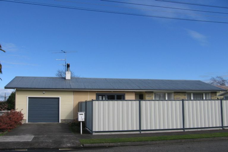 Photo of property in 1 Gort Place, Lansdowne, Masterton, 5810