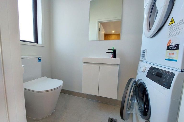 Photo of property in 5/128 Onewa Road, Northcote, Auckland, 0627