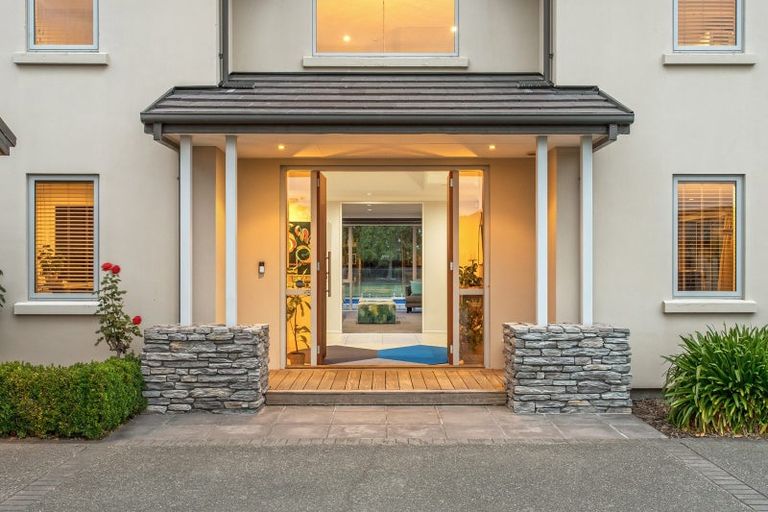 Photo of property in 16 Queenswood Gardens, Mairehau, Christchurch, 8052