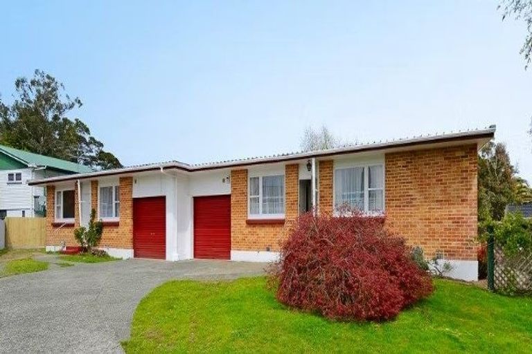 Photo of property in 1/20 Arnot Avenue, Clouston Park, Upper Hutt, 5018