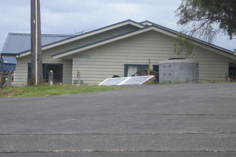 Photo of property in 2/67 Chivalry Road, Glenfield, Auckland, 0629