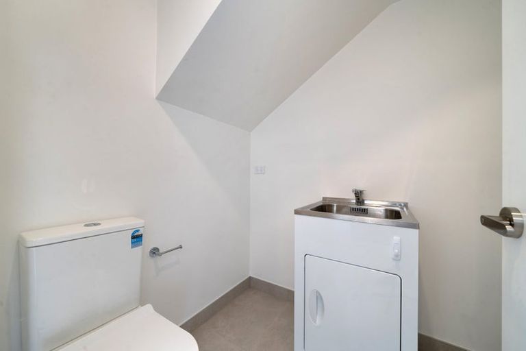 Photo of property in 148 Mcleod Road, Te Atatu South, Auckland, 0610