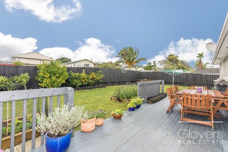 Photo of property in 236 Whitney Street, Blockhouse Bay, Auckland, 0600