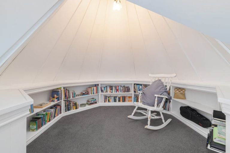 Photo of property in 135 Packe Street, Edgeware, Christchurch, 8013