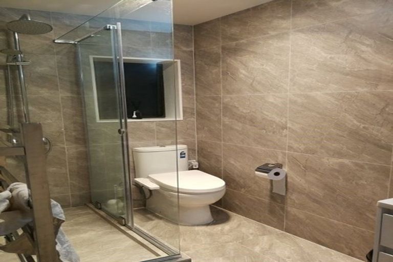 Photo of property in 2/47 Channel View Road, Campbells Bay, Auckland, 0630