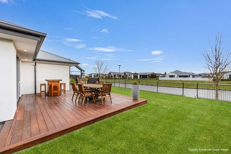 Photo of property in 62 Tiritiri Moana Drive, Pegasus, 7612