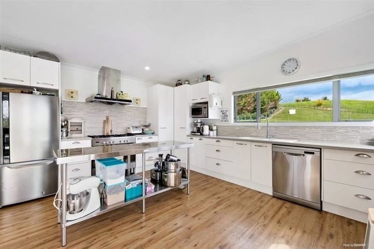 Photo of property in 332a Karaka Road, Karaka, Drury, 2578