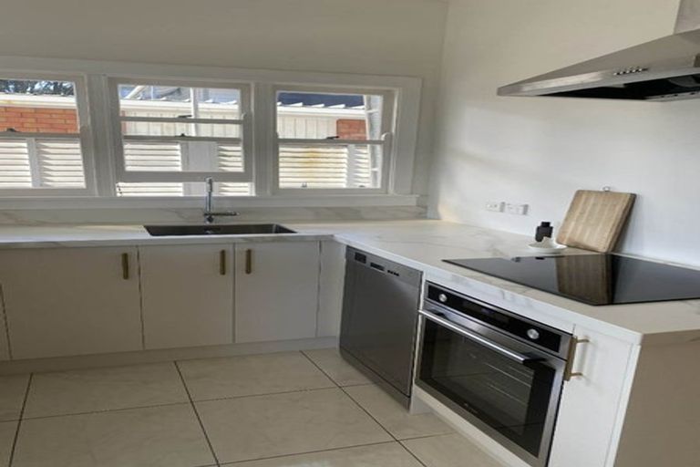Photo of property in 5c Pendarves Street, New Plymouth, 4310