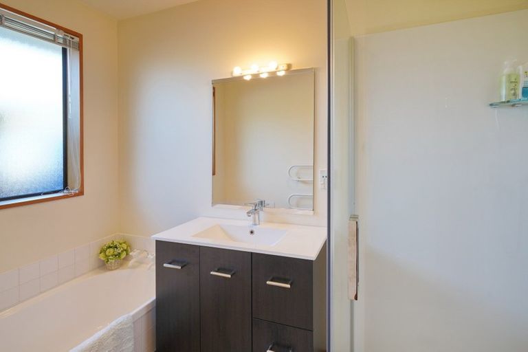 Photo of property in 2/82 Middleton Road, Upper Riccarton, Christchurch, 8041