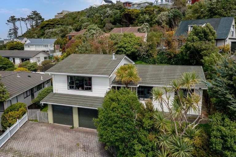 Photo of property in 17 Nalanda Crescent, Broadmeadows, Wellington, 6035