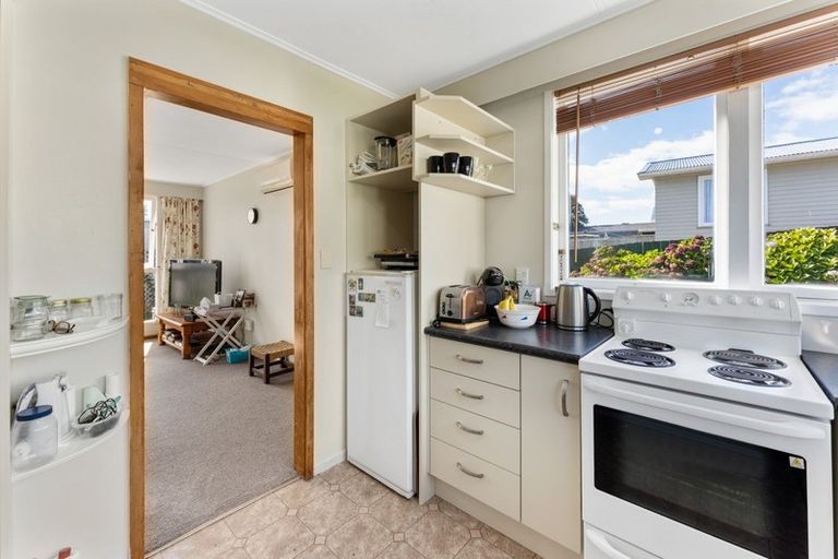 Photo of property in 13b Mangaroa Hill Road, Maoribank, Upper Hutt, 5018
