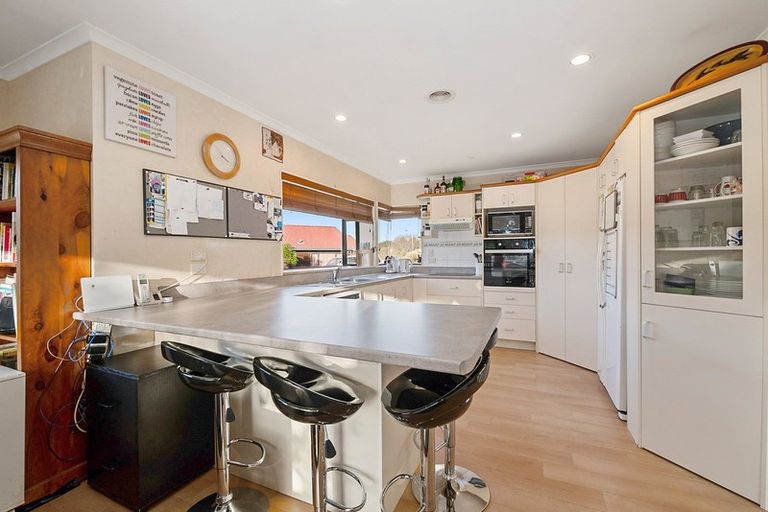 Photo of property in 6 Edward Payton Grove, Pukehangi, Rotorua, 3015