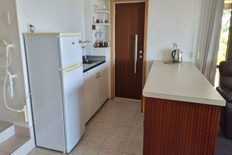 Photo of property in 8 Lawson Way, Weymouth, Auckland, 2103