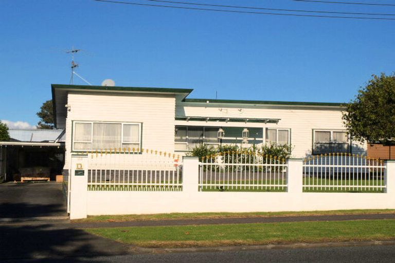 Photo of property in 31 Royton Avenue, Mangere East, Auckland, 2024