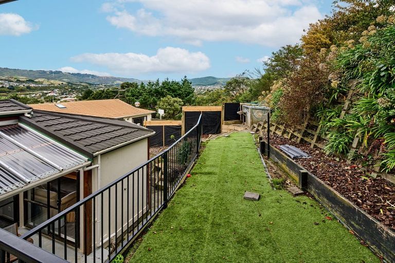 Photo of property in 12 Cullen Place, Tawa, Wellington, 5028