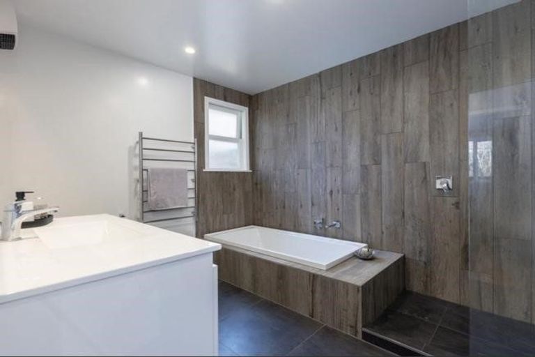 Photo of property in 23 Kaipara Portage Road, Riverhead, 0820