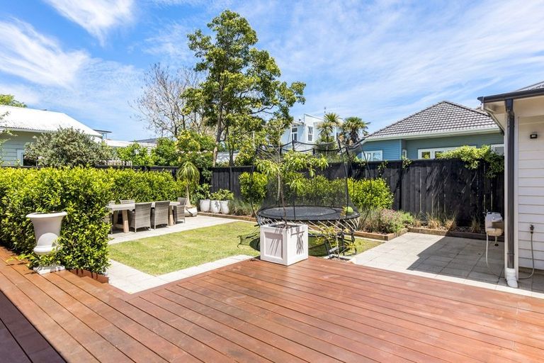 Photo of property in 58 Princes Street, Northcote Point, Auckland, 0627