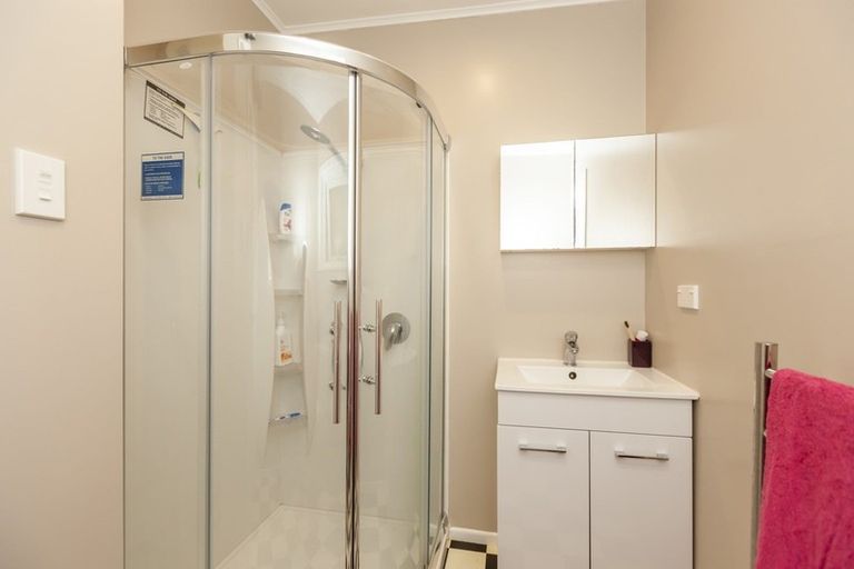 Photo of property in 1/52 Matatua Road, Raumati Beach, Paraparaumu, 5032