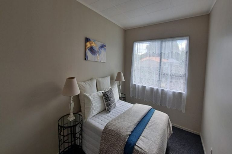Photo of property in 1 Kita Road, Manurewa, Auckland, 2102