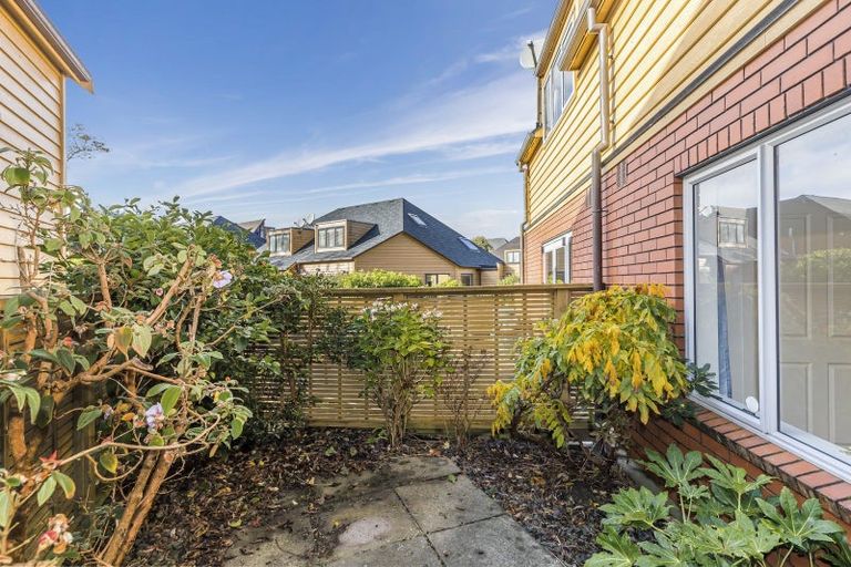 Photo of property in 12 Futuna Close, Karori, Wellington, 6012