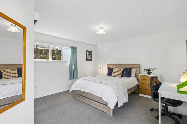 Photo of property in 17 Sandringham Street, Saint Clair, Dunedin, 9012