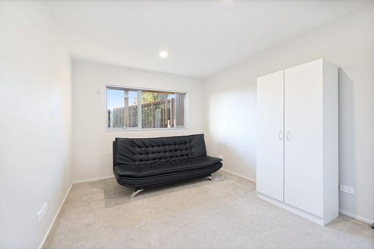 Photo of property in 64 Cirrus Way, Ranui, Auckland, 0612