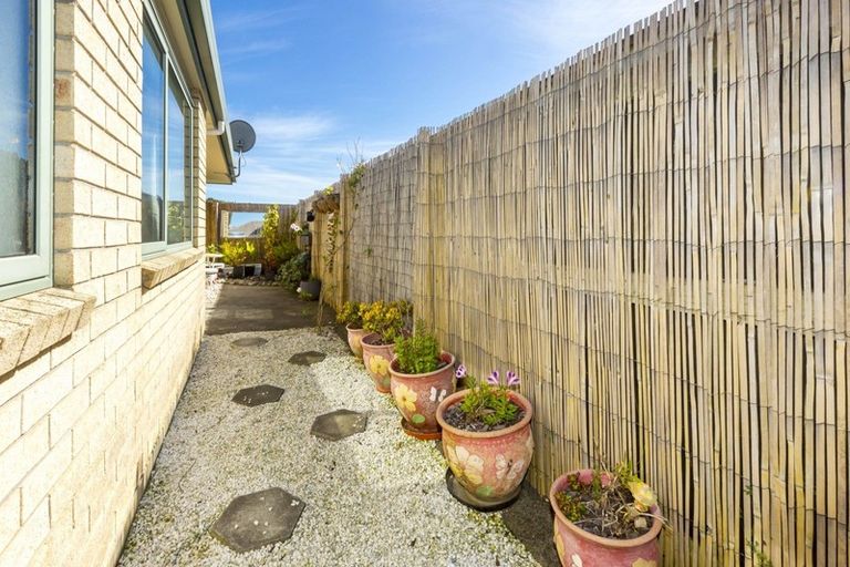 Photo of property in 12 Percy Kinsman Crescent, Riverstone Terraces, Upper Hutt, 5018