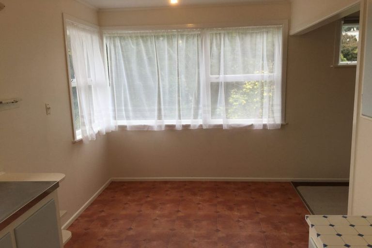 Photo of property in 2/25 Nutsey Avenue, Northcote, Auckland, 0627