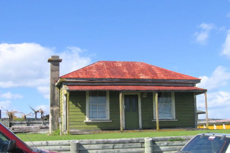 Photo of property in 9 Hinerau Grove, Waipahihi, Taupo, 3330