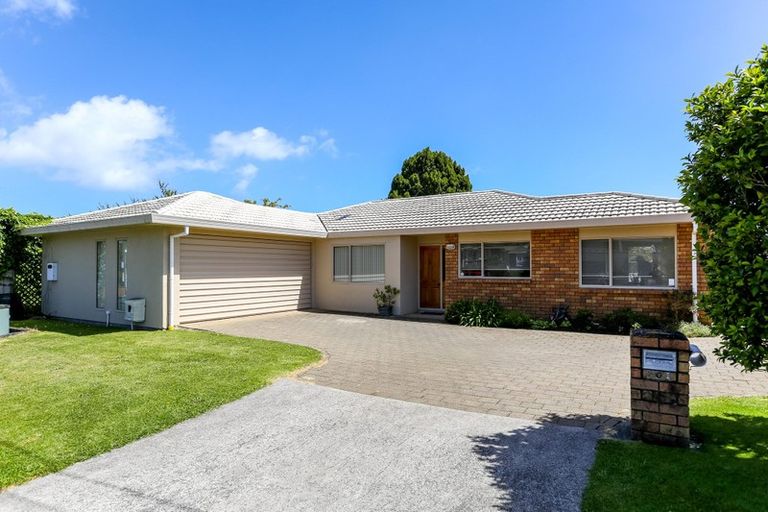 Photo of property in 301 Huatoki Street, Upper Vogeltown, New Plymouth, 4310