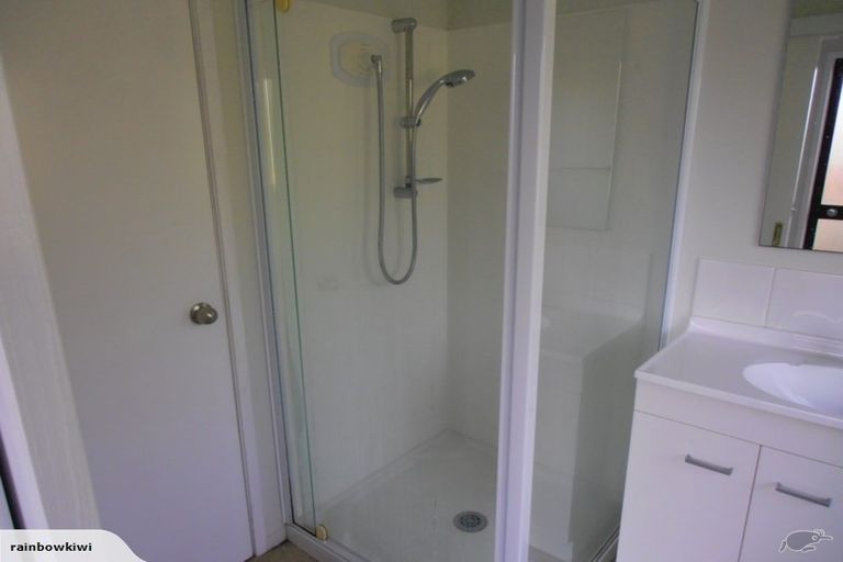 Photo of property in 92 Tiri Road, Tindalls Beach, Whangaparaoa, 0930