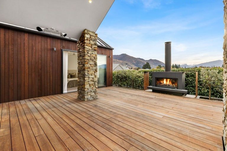 Photo of property in 11 Campbell Road, Wanaka, 9305