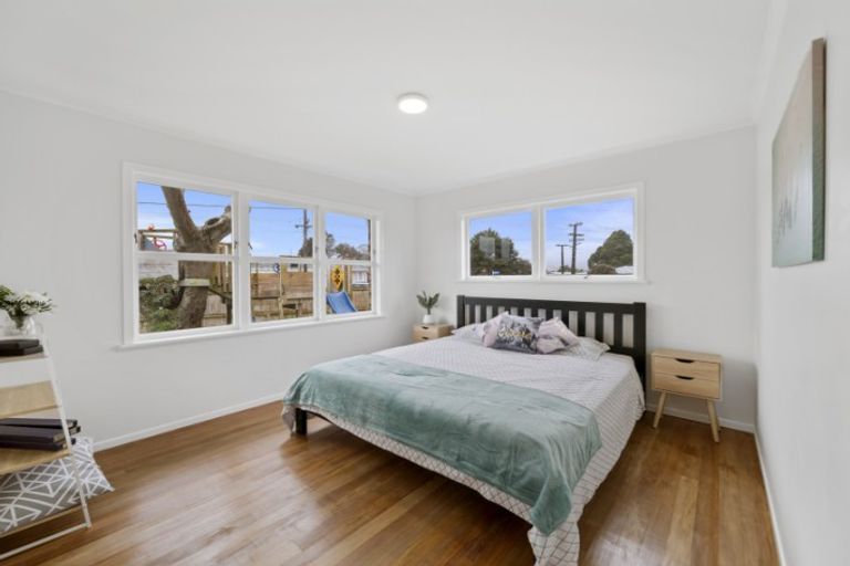 Photo of property in 2/1 Cross Street, Papakura, 2110