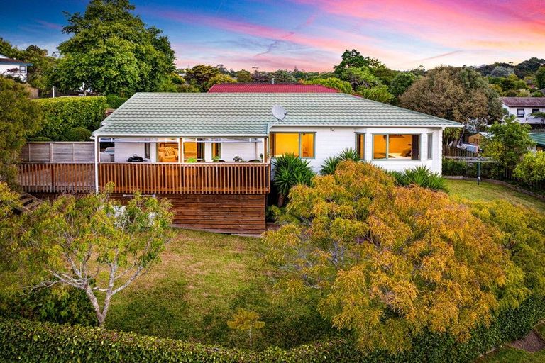 Photo of property in 80 Kamara Road, Glen Eden, Auckland, 0602