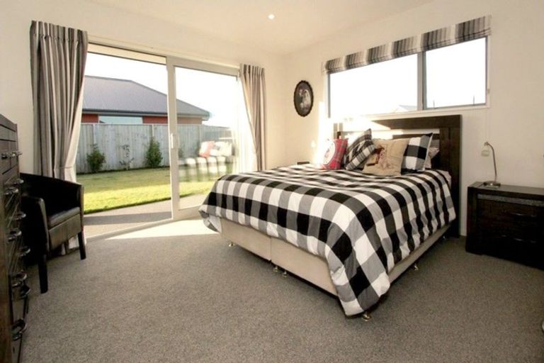 Photo of property in 6 Jacqueline Drive, West Melton, 7618