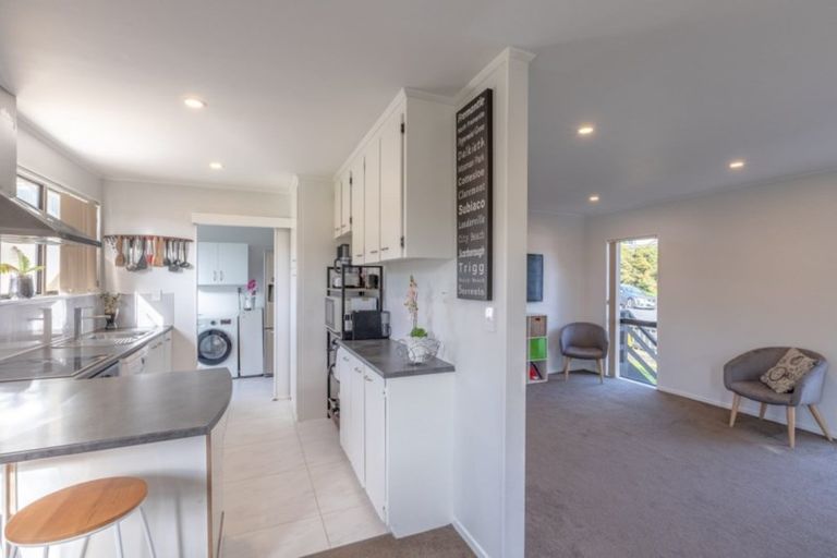 Photo of property in 31 Nassau Avenue, Grenada North, Wellington, 5028