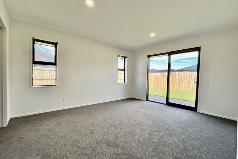 Photo of property in 18 Songpa Street, Halswell, Christchurch, 8025