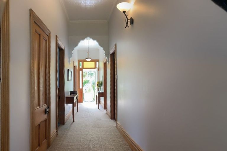 Photo of property in 6 William Bond Street, Stanley Point, Auckland, 0624